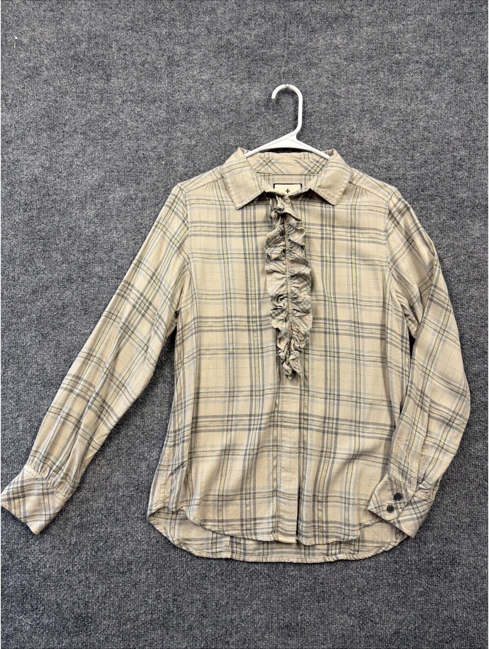 Tuckernuck Womens Tan Plaid Gold Front Frill Blouse Medium Long sleeve Blouse